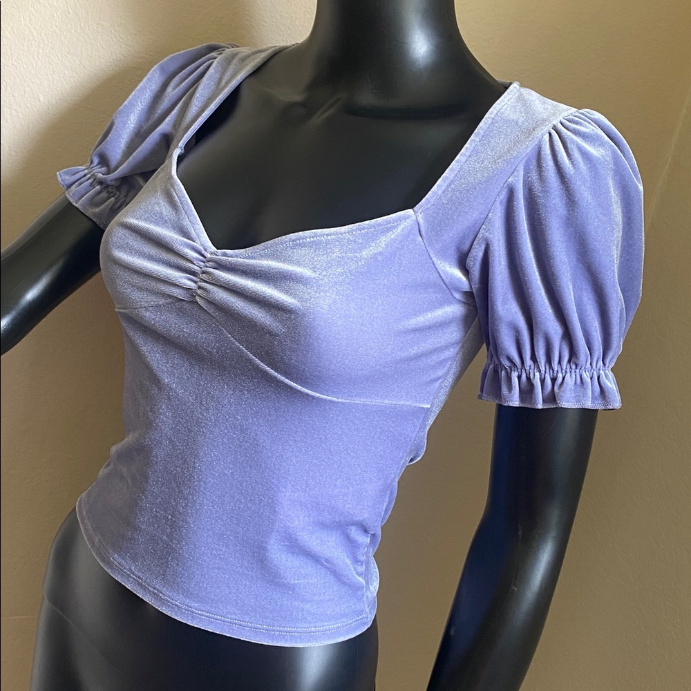 Forever 21 Lilac Velvet Velour Puff Sleeve Crop Top - Picture 3 of 10